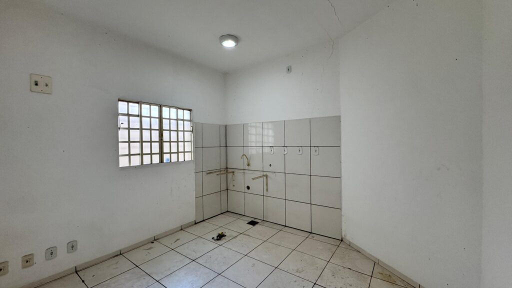 Casa comercial a venda em Teresina