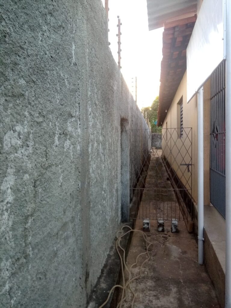 Casa Comercial à Venda no Bairro Ininga Teresina