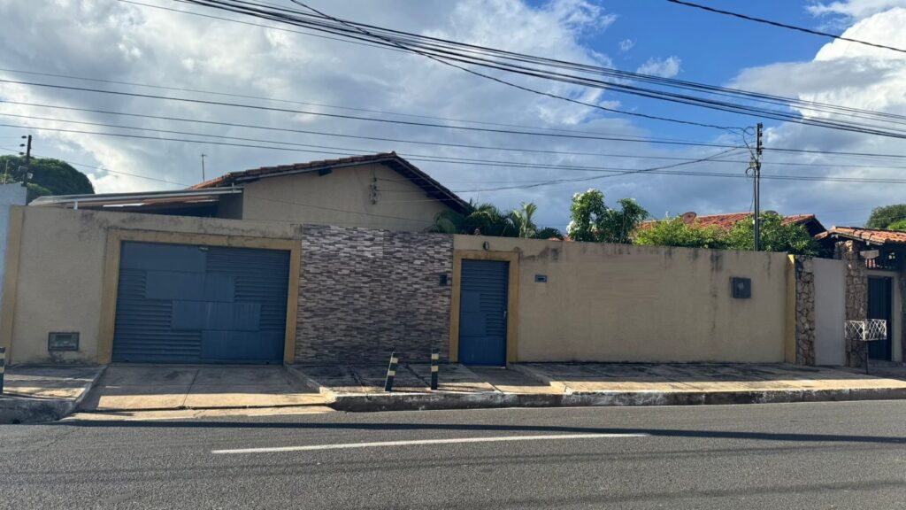 Casa Comercial