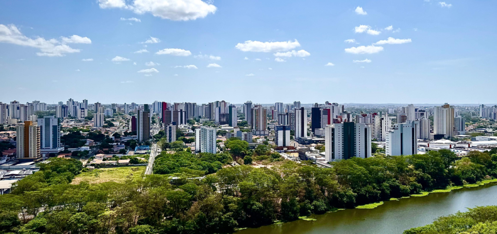 Imóveis no Jóquei Teresina Foto Corretora Susi Costa