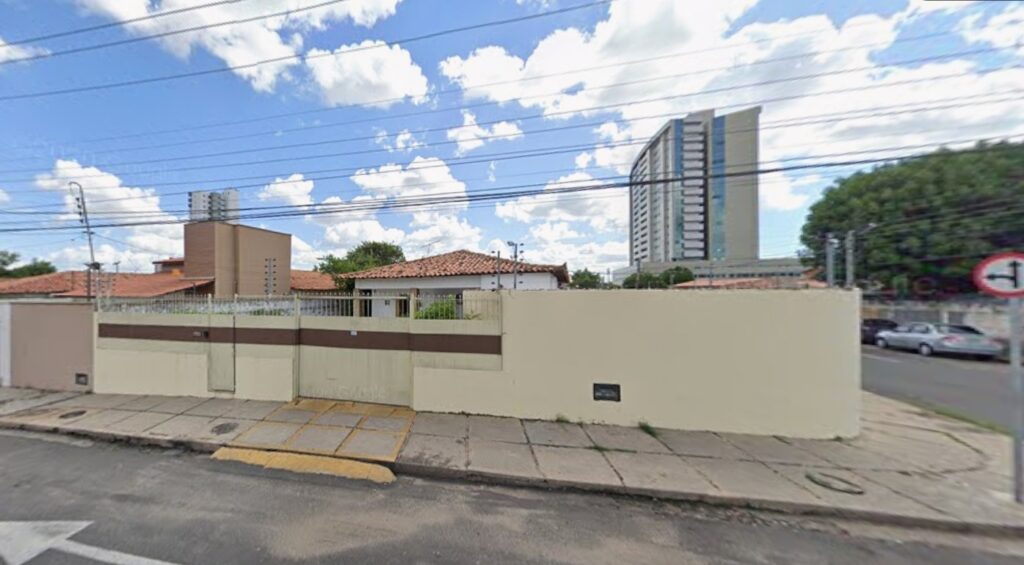 Terreno Comercial a venda na Rua Angélica bairro Fatima Teresina